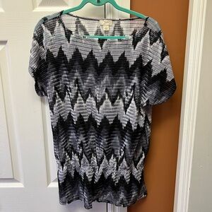Chic Chevron Short Sleeve Top